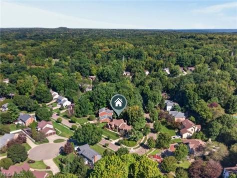 481 Lake Of The Woods Boulevard Akron OH 44333