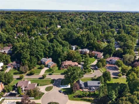 481 Lake Of The Woods Boulevard Akron OH 44333
