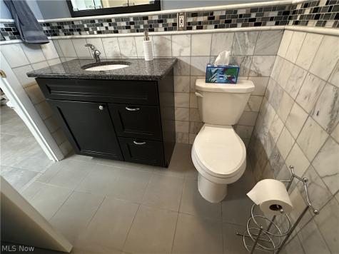 26771 Leenders Lane North Olmsted OH 44070