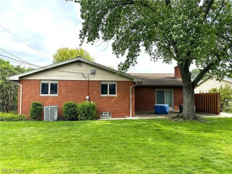 26771 Leenders Lane North Olmsted OH 44070