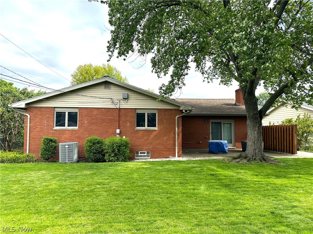 26771 Leenders Lane North Olmsted OH 44070