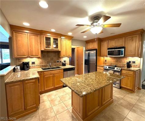 26771 Leenders Lane North Olmsted OH 44070