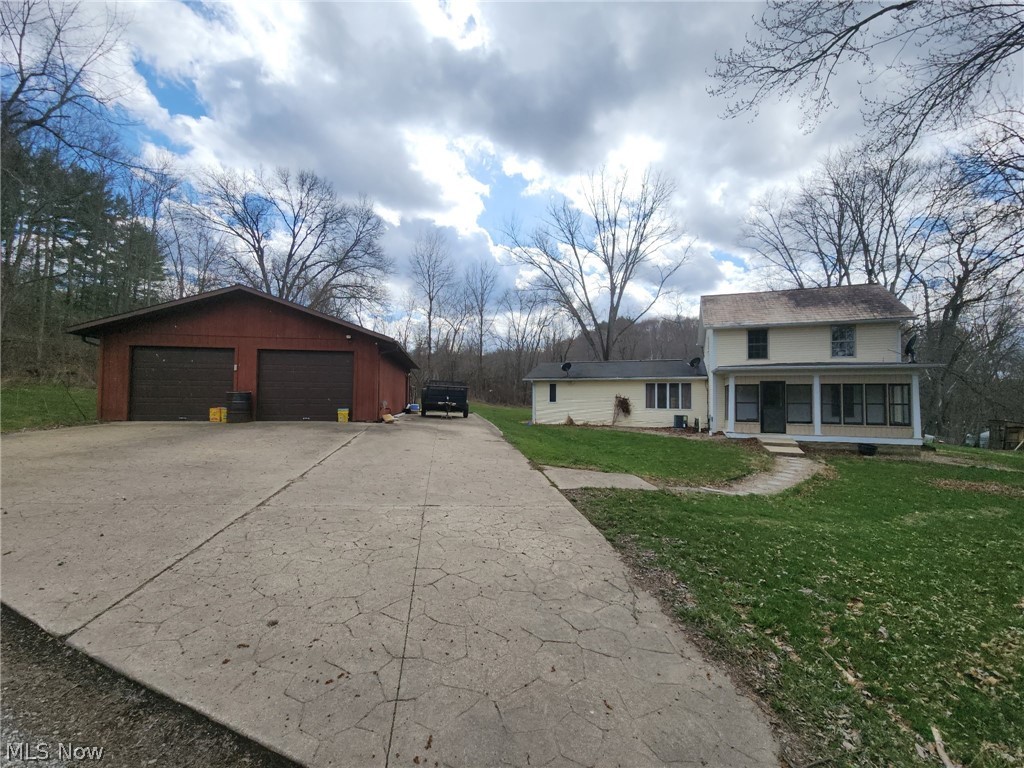 6784 Old Zoarville Road NE Zoarville OH 44656