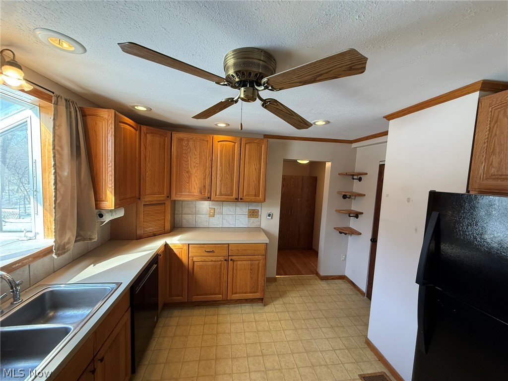 6784 Old Zoarville Road NE Zoarville OH 44656