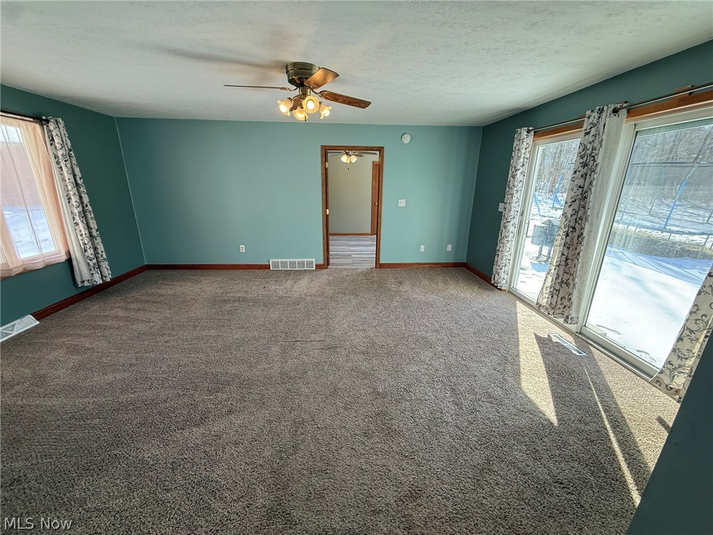 6784 Old Zoarville Road NE Zoarville OH 44656