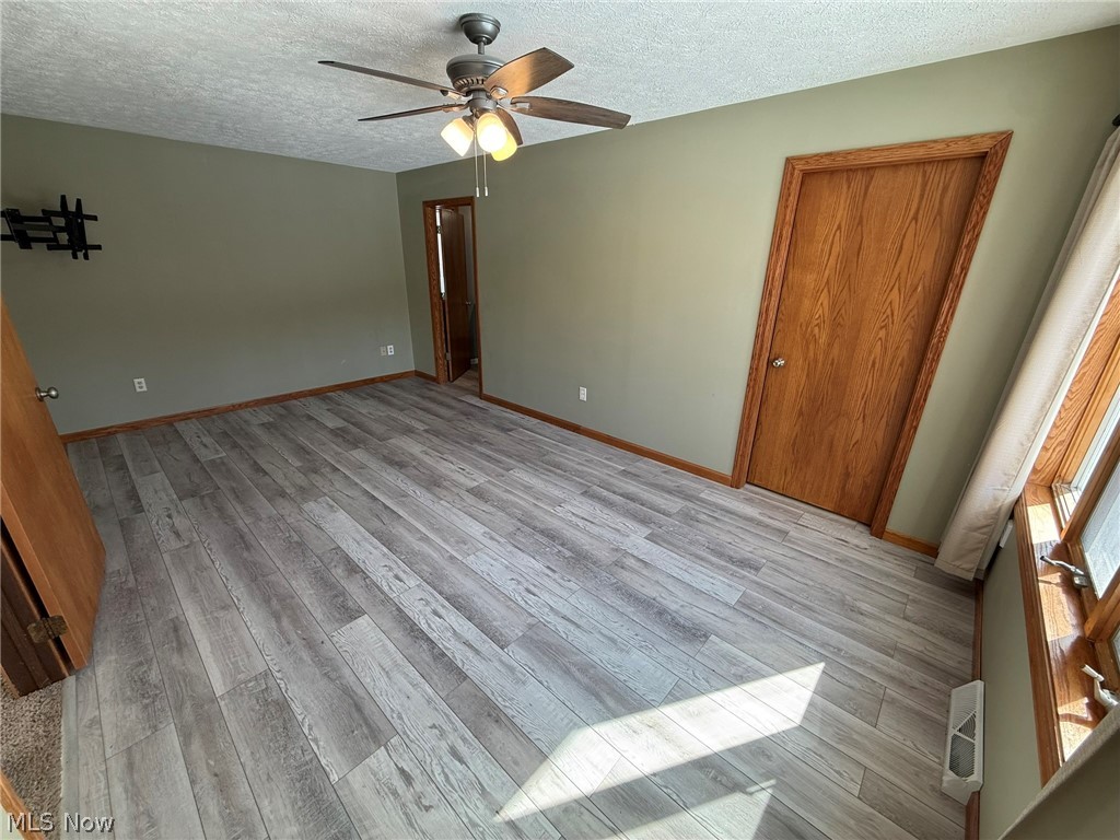 6784 Old Zoarville Road NE Zoarville OH 44656