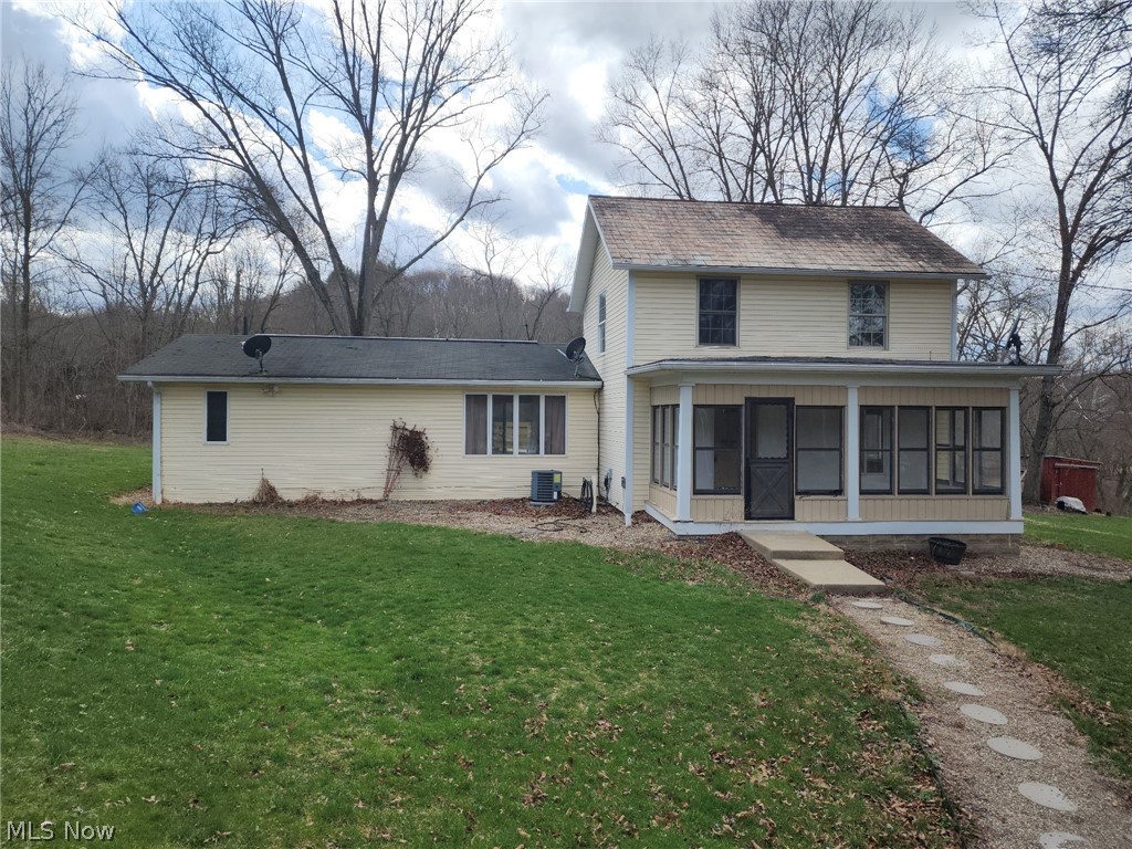 6784 Old Zoarville Road NE Zoarville OH 44656