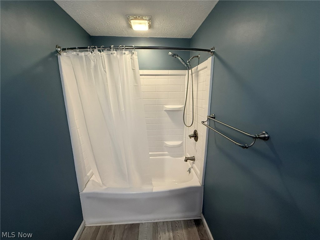 6784 Old Zoarville Road NE Zoarville OH 44656