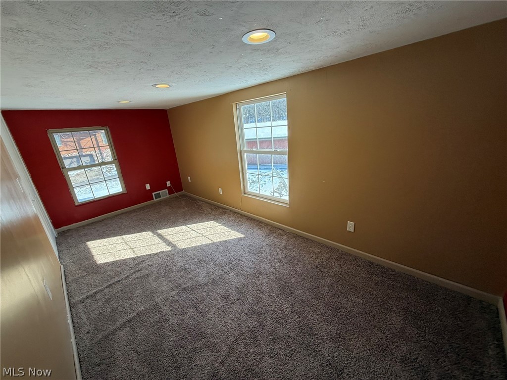 6784 Old Zoarville Road NE Zoarville OH 44656
