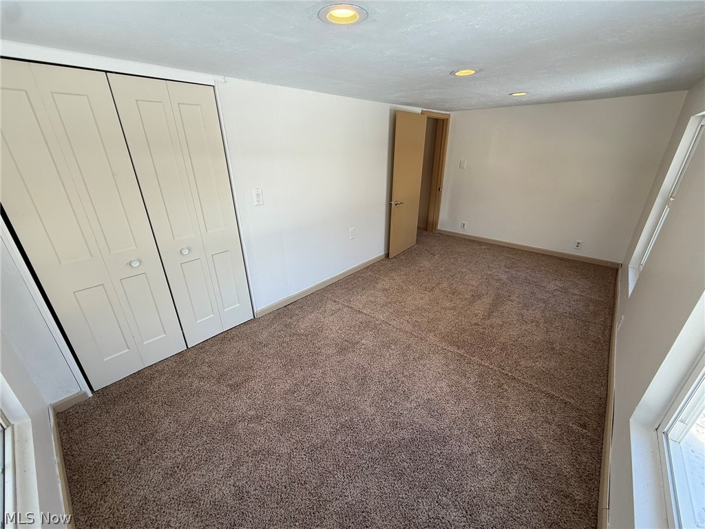 6784 Old Zoarville Road NE Zoarville OH 44656