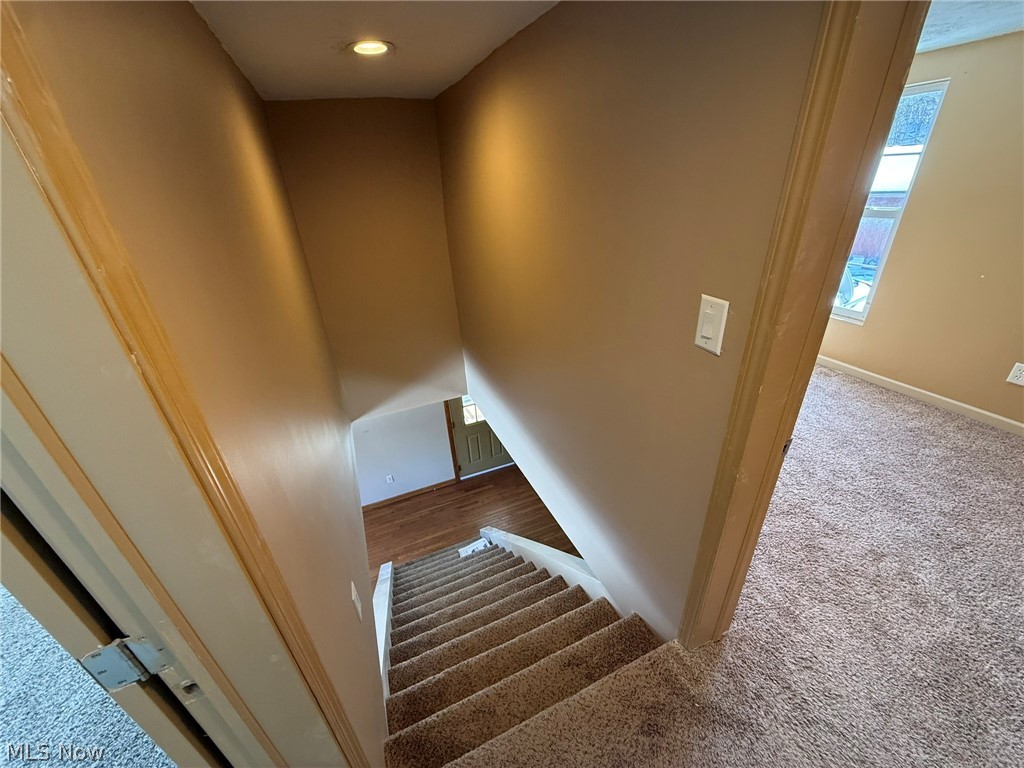 6784 Old Zoarville Road NE Zoarville OH 44656