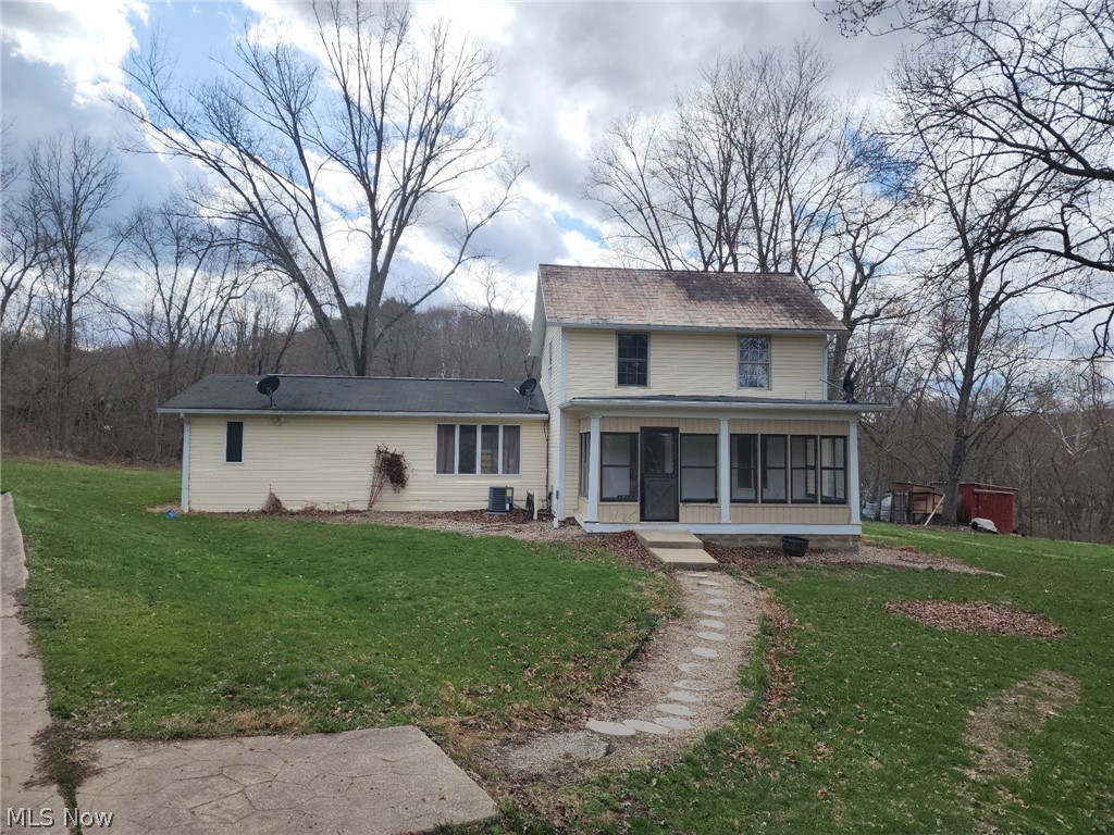 6784 Old Zoarville Road NE Zoarville OH 44656