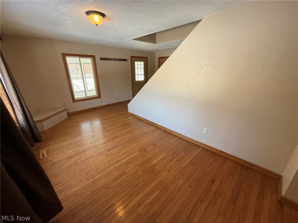 6784 Old Zoarville Road NE Zoarville OH 44656