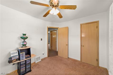 4677 Southwood Drive Brooklyn OH 44144