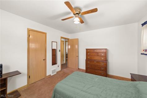 4677 Southwood Drive Brooklyn OH 44144
