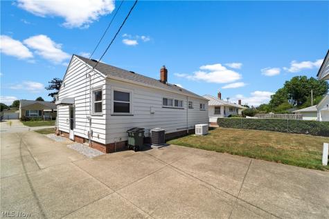 4677 Southwood Drive Brooklyn OH 44144