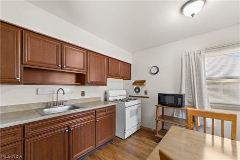 4677 Southwood Drive Brooklyn OH 44144