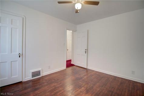 4387 W 56th Street Cleveland OH 44144