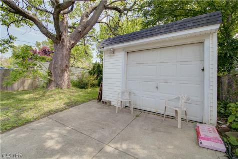 4387 W 56th Street Cleveland OH 44144