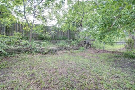 4387 W 56th Street Cleveland OH 44144