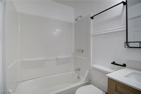 4387 W 56th Street Cleveland OH 44144
