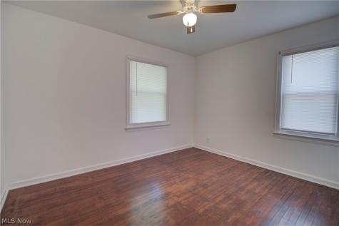 4387 W 56th Street Cleveland OH 44144