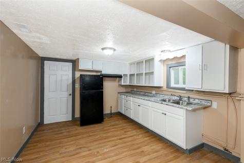 916 Abington Road Akron OH 44312