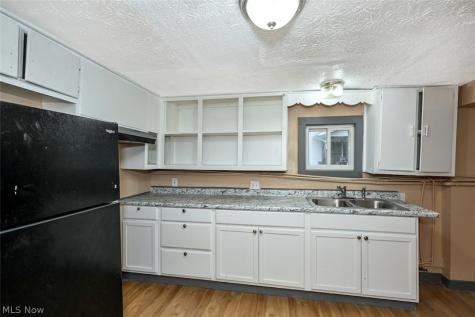 916 Abington Road Akron OH 44312