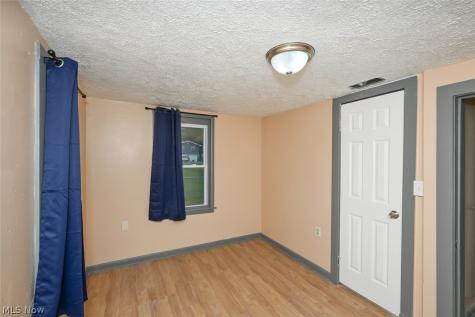 916 Abington Road Akron OH 44312