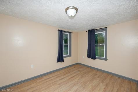 916 Abington Road Akron OH 44312