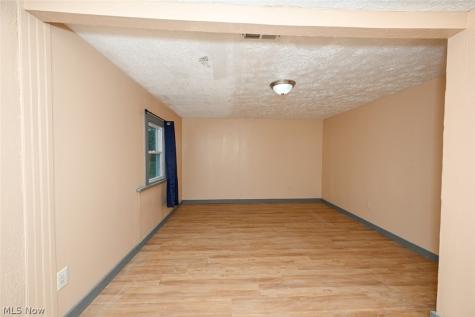 916 Abington Road Akron OH 44312