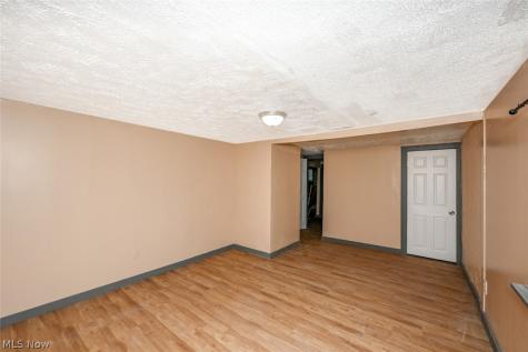 916 Abington Road Akron OH 44312