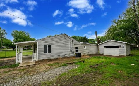 916 Abington Road Akron OH 44312