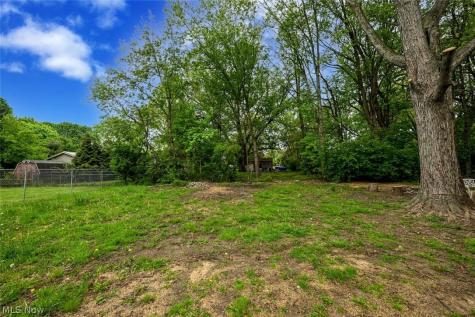 916 Abington Road Akron OH 44312