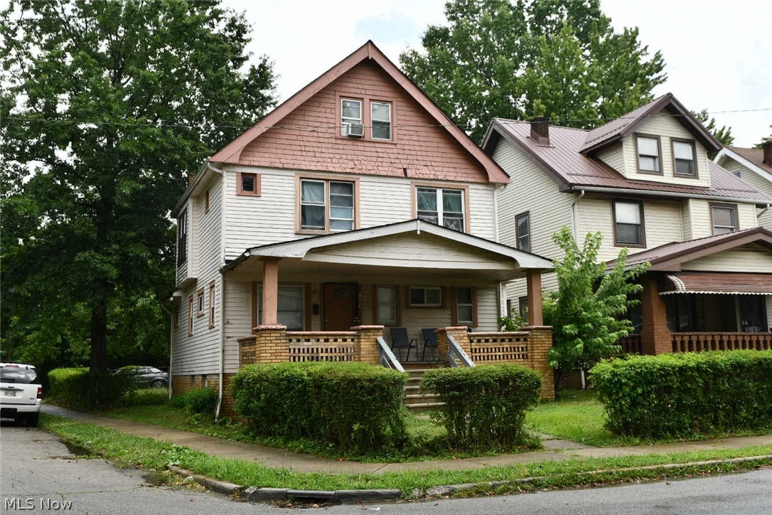 1319 Elwood Road East Cleveland OH 44112