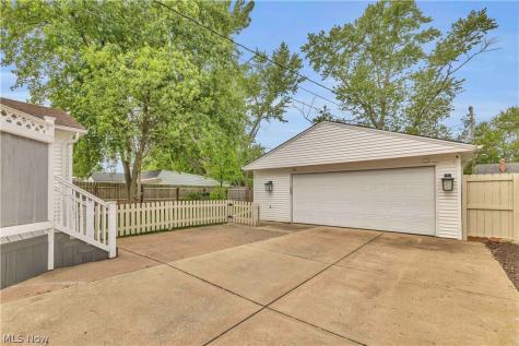 6896 Parma Park Boulevard Parma Heights OH 44130