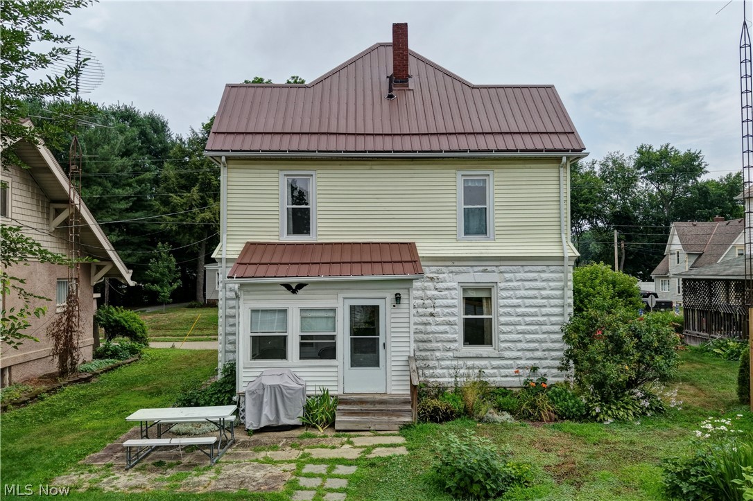 442 Main Street W Beach City OH 44608