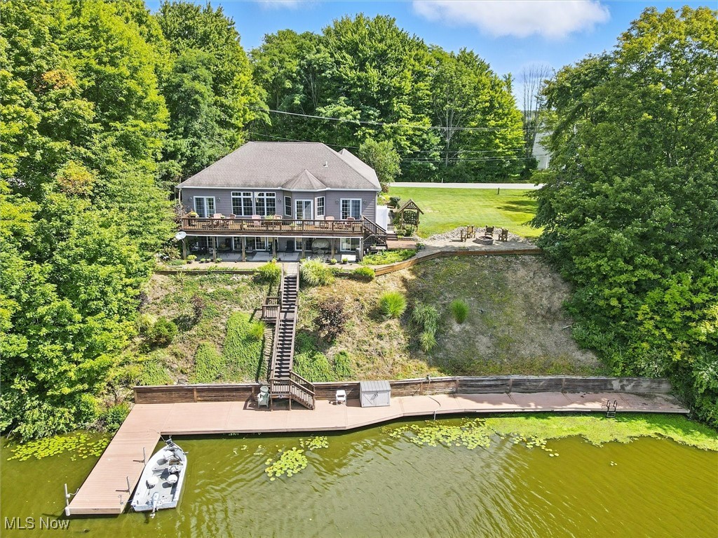 1437 Lake Vue Drive Roaming Shores OH 44085