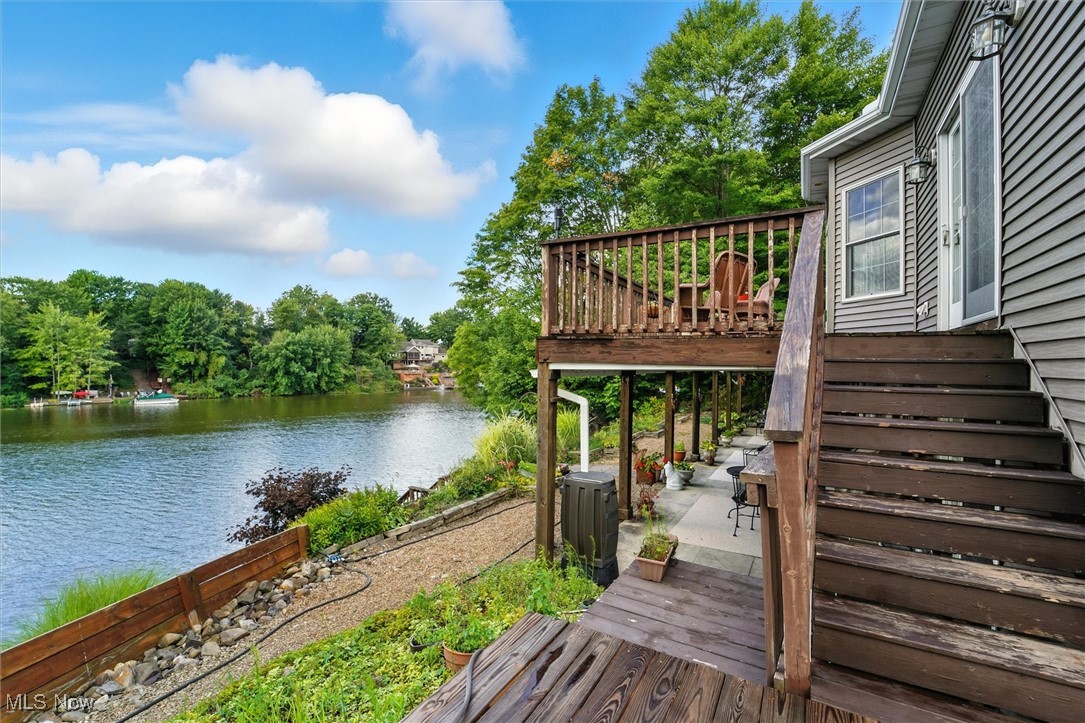 1437 Lake Vue Drive Roaming Shores OH 44085