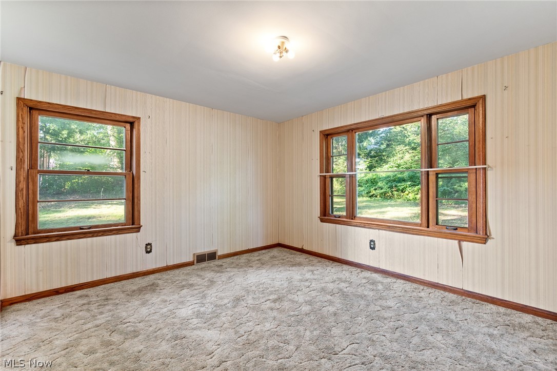 114 7th Street NE Barberton OH 44203