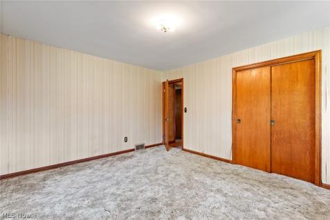 114 7th Street NE Barberton OH 44203
