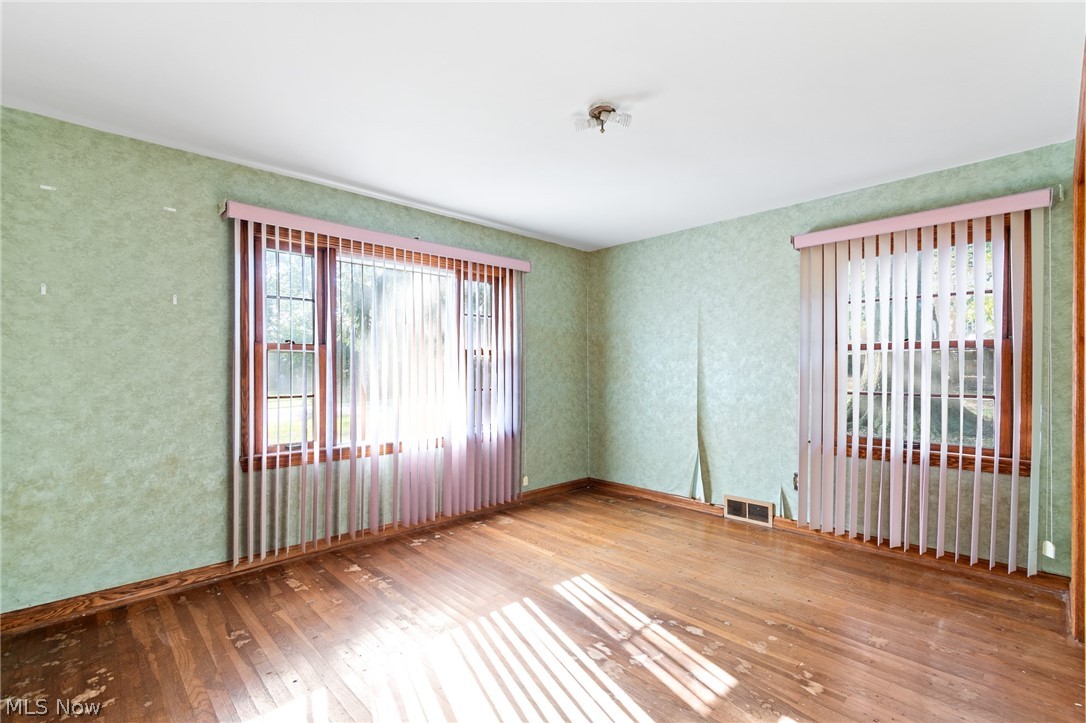 114 7th Street NE Barberton OH 44203