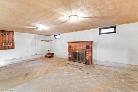 114 7th Street NE Barberton OH 44203