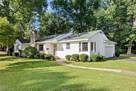 114 7th Street NE Barberton OH 44203