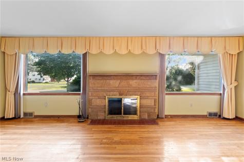 114 7th Street NE Barberton OH 44203