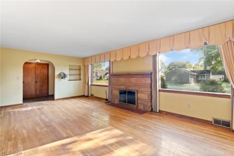 114 7th Street NE Barberton OH 44203