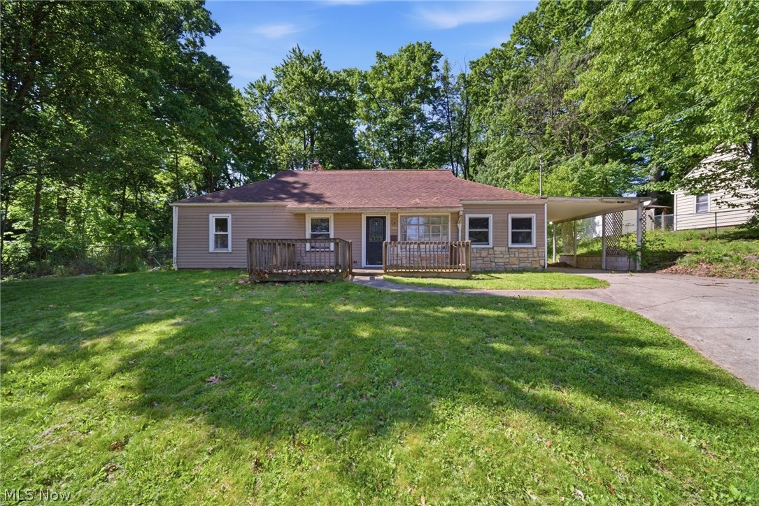 2670 Robindale Avenue Akron OH 44312