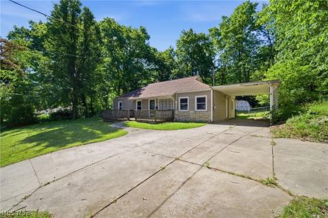 2670 Robindale Avenue Akron OH 44312