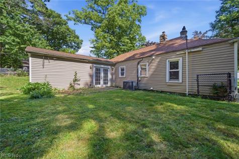 2670 Robindale Avenue Akron OH 44312