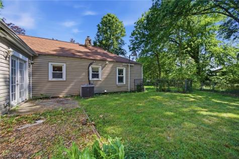 2670 Robindale Avenue Akron OH 44312